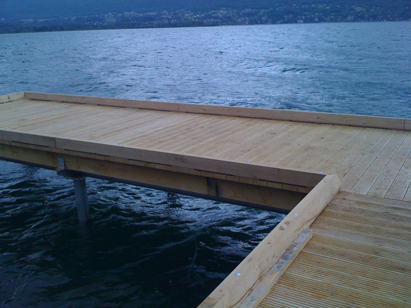 Crochet & Fils réalisation d'un ponton en bois à Annecy (74)